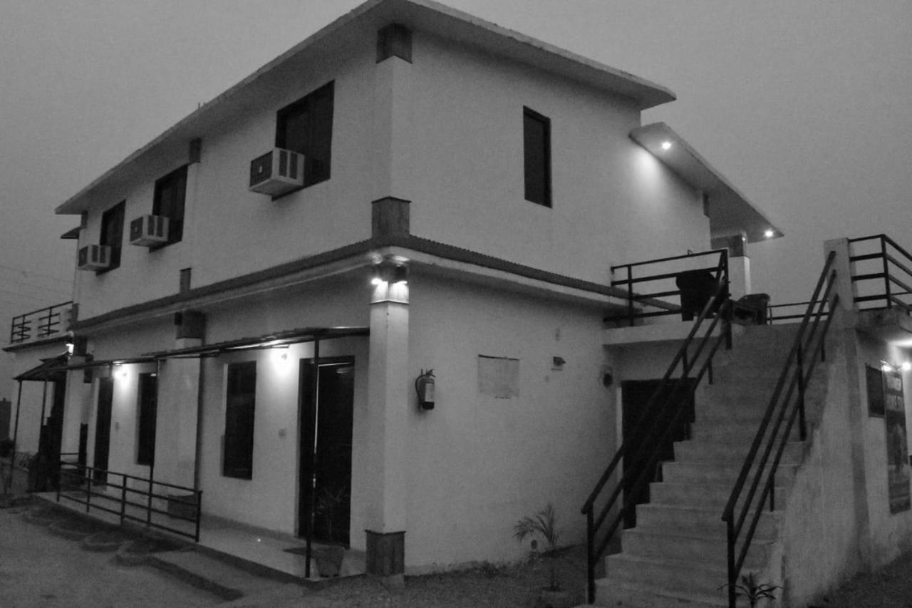 Corbett Bhavesh Home Stay Jhirna Quarto foto