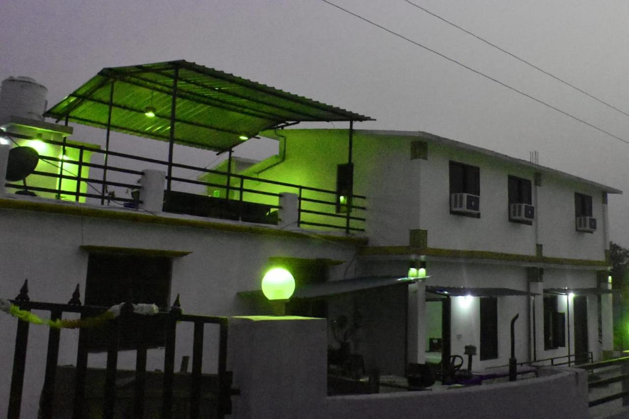 Corbett Bhavesh Home Stay Jhirna Quarto foto